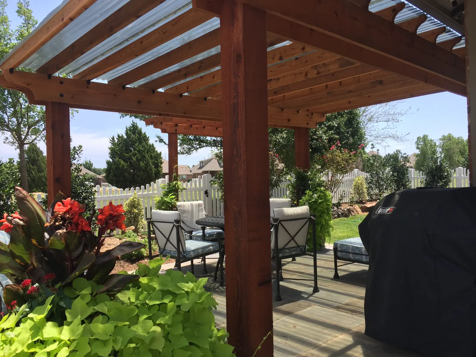 Pergolas by Giant Landscape