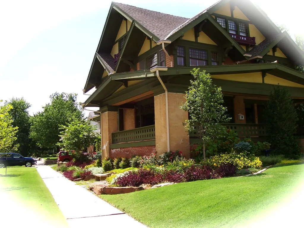 Landscaping & design by Giant Landscape