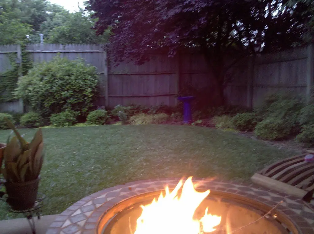 Fireplaces & firepits by Giant Landscape