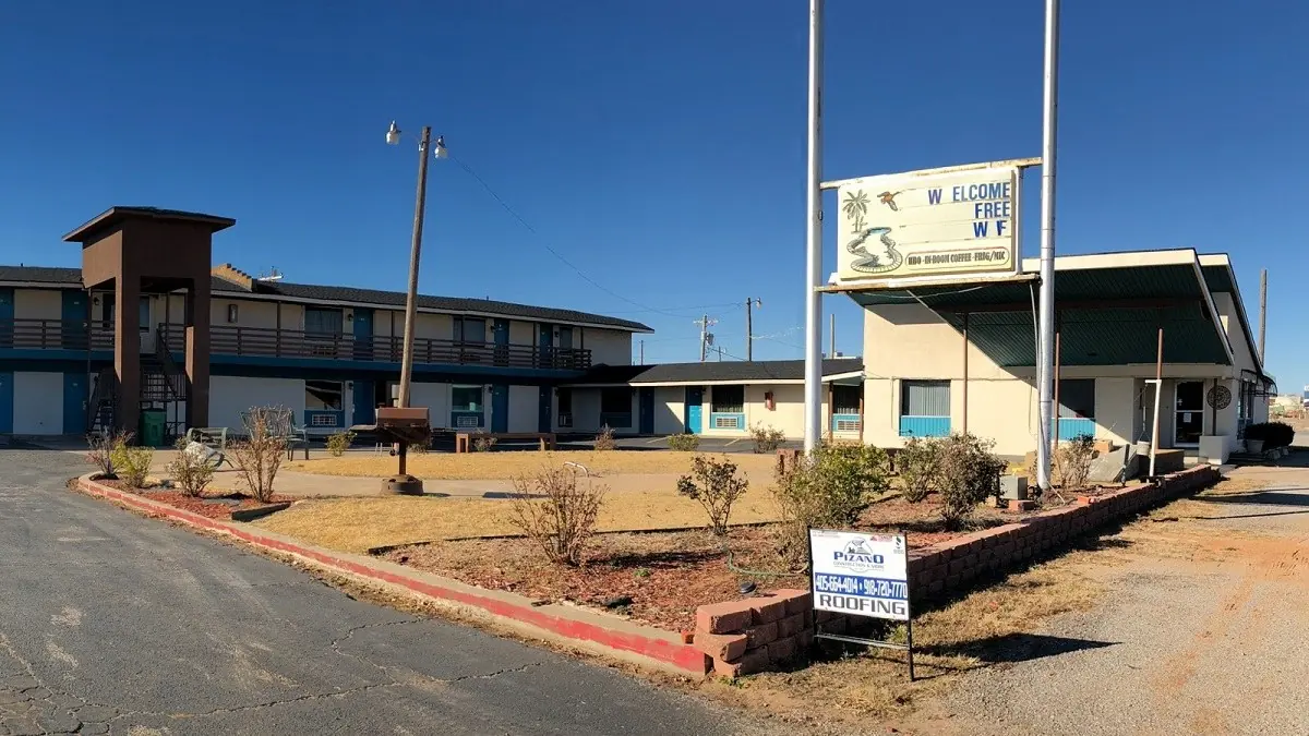 Commercial roofing by Pizano